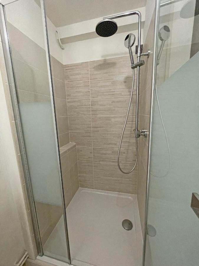 Lovely Suite Nimes Romaine מראה חיצוני תמונה